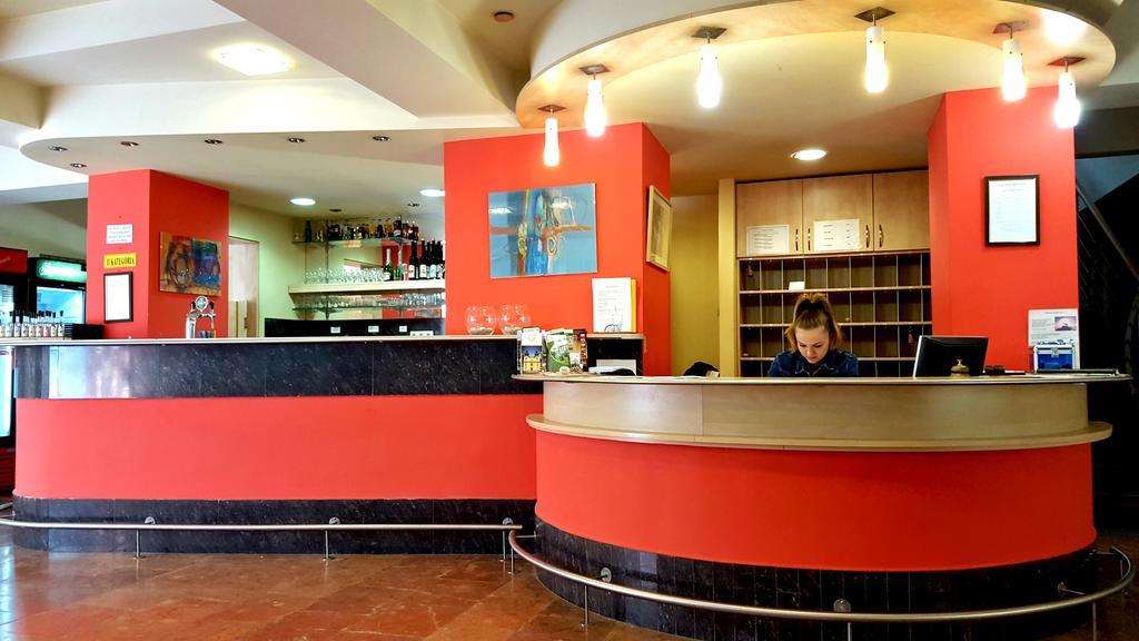 Salgo Hotel Salgótarján المظهر الخارجي الصورة