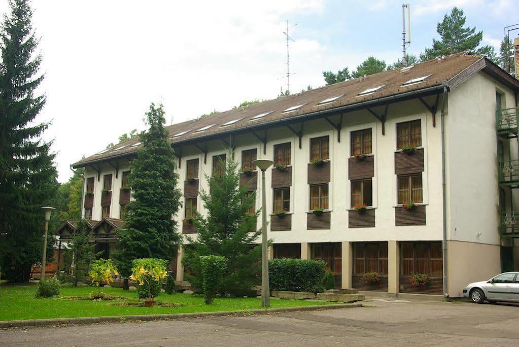 Salgo Hotel Salgótarján المظهر الخارجي الصورة